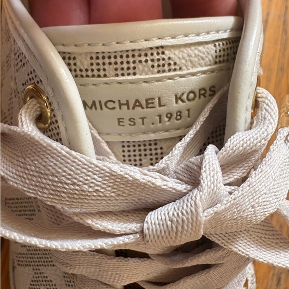 Micheal Kors sneakers - Picture 4 of 7